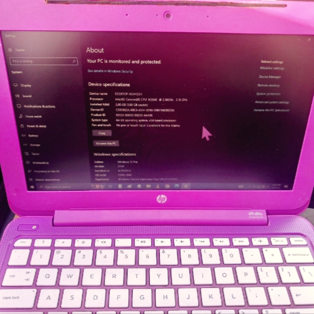 HP Stream 11-D011WM 11.6" Pink  2GB 32GB Win 10 Good Battery With Charger